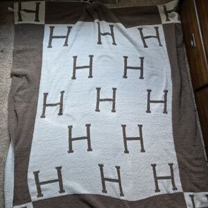 Brown and Cream H Pattern Blanket